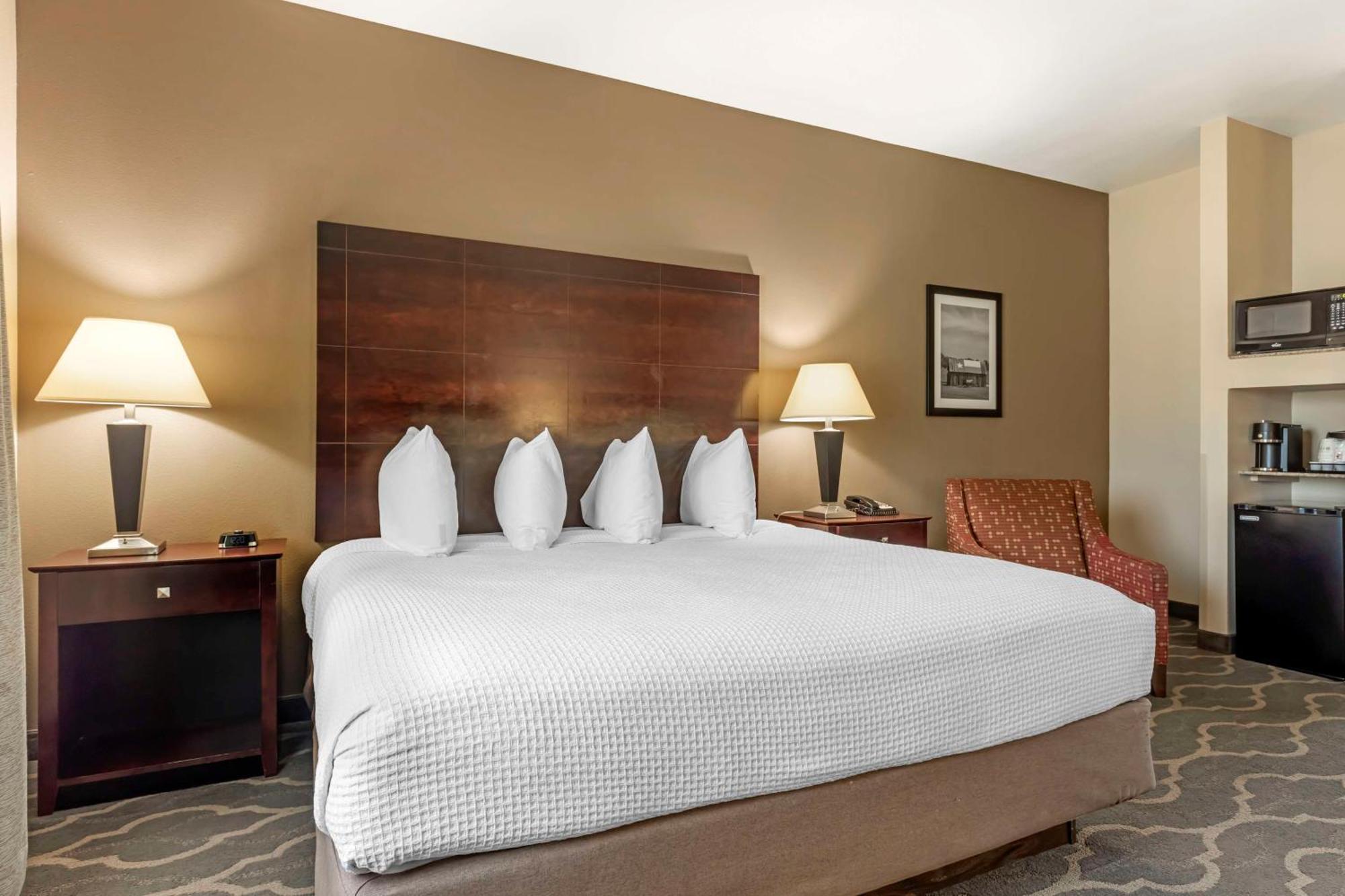 Best Western Plus Burleson Inn&Suites Exterior foto
