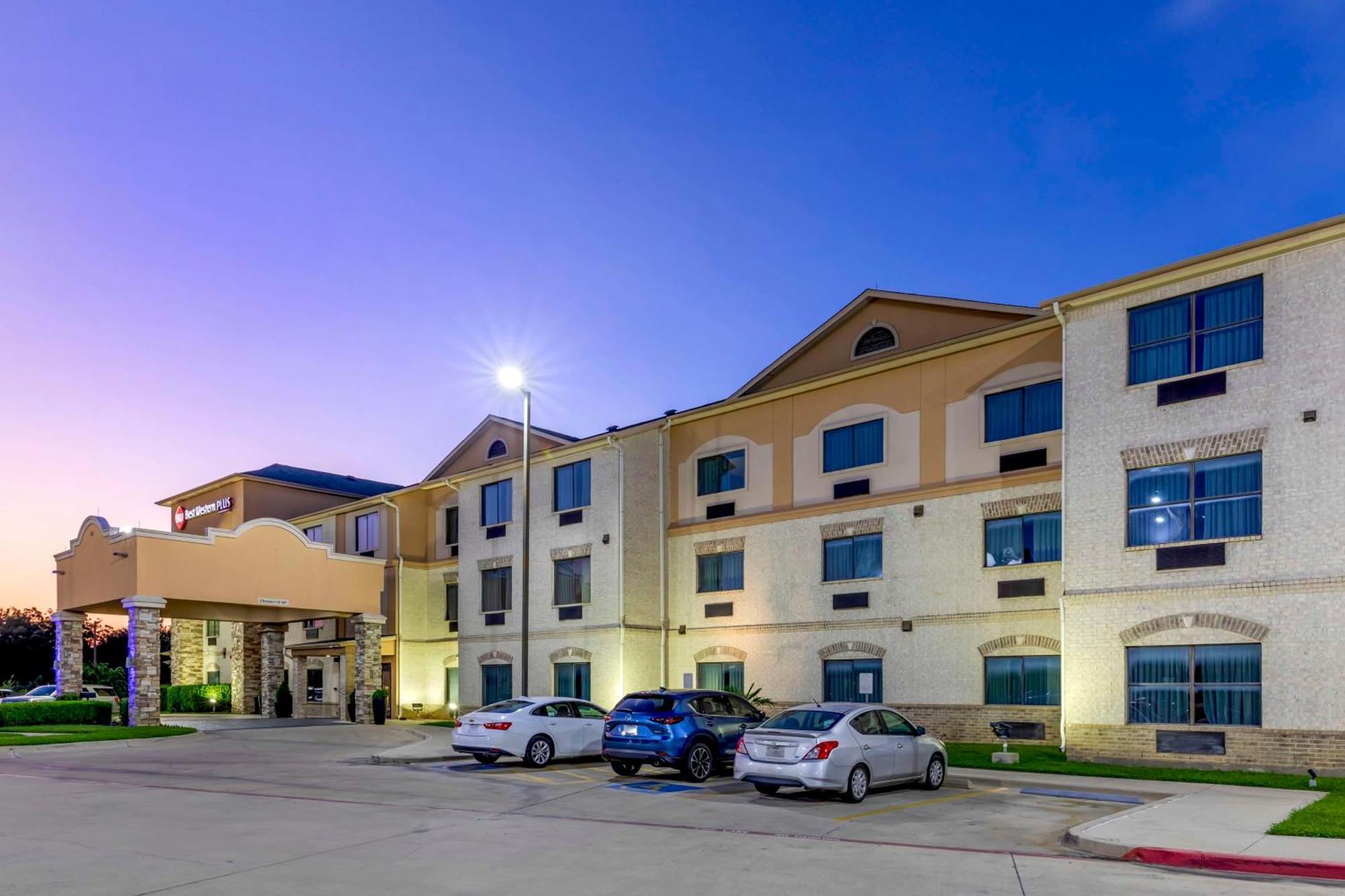 Best Western Plus Burleson Inn&Suites Exterior foto